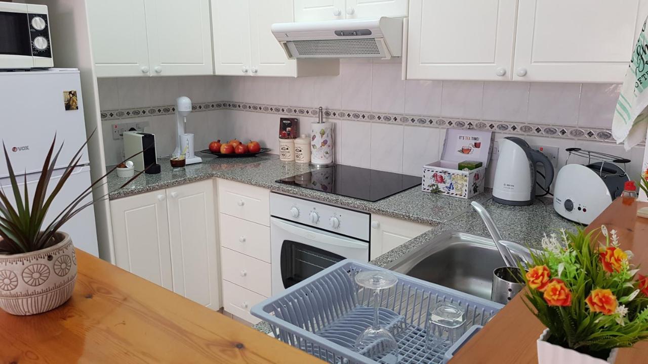 Paradise Gardens IV 2 Bd Amazing Apartment Paphos ภายนอก รูปภาพ