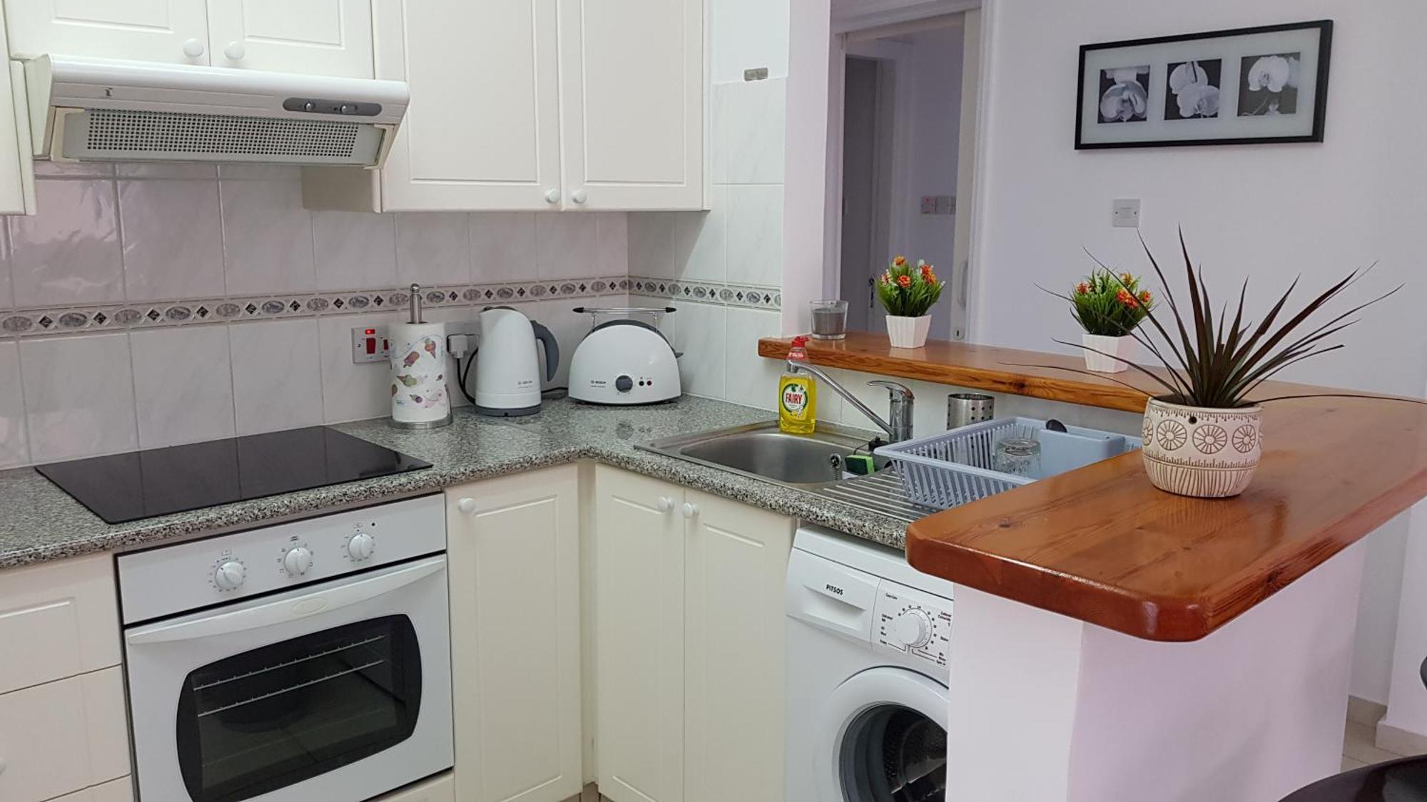Paradise Gardens IV 2 Bd Amazing Apartment Paphos ภายนอก รูปภาพ